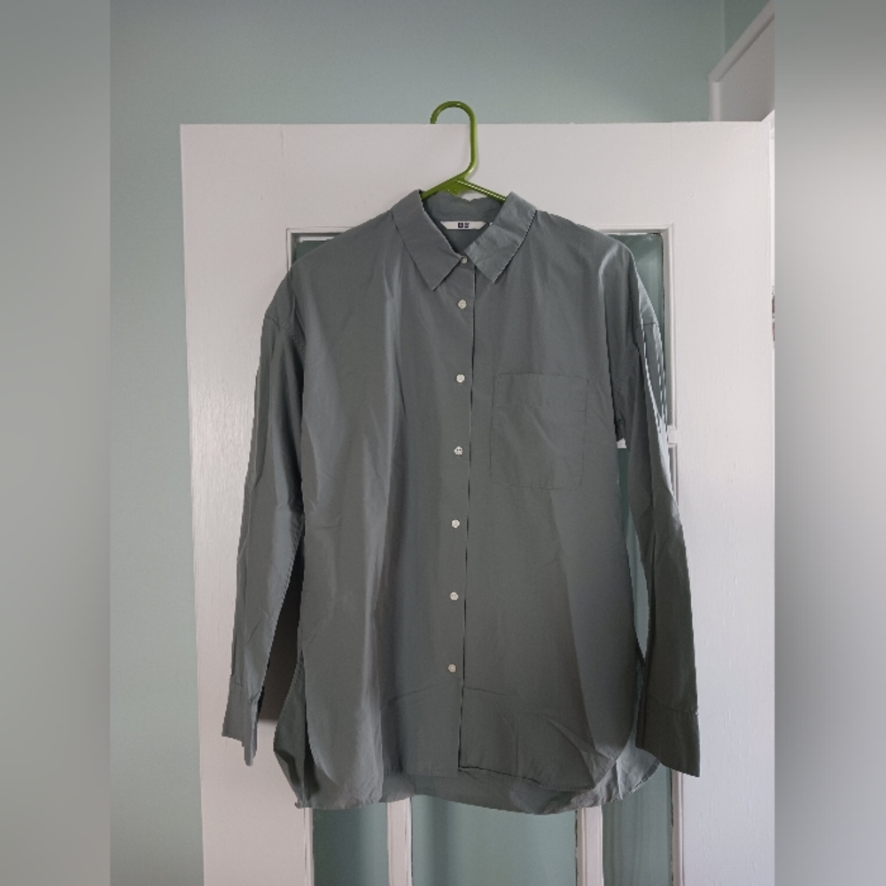 Uniqlo Oversized Extra Fine Cotton Button Down Shirt - Picture 9 of 9
